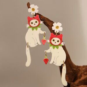 White Cat with a Strawberry Hats Dangle Earrings Z140